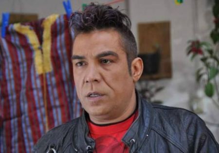صور| تعرفوا الى عائلة أيمن رضا وابنتيه... والصغرى تشبهه