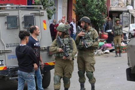 الاحتلال يعتقل 17 مواطنا من الضفة