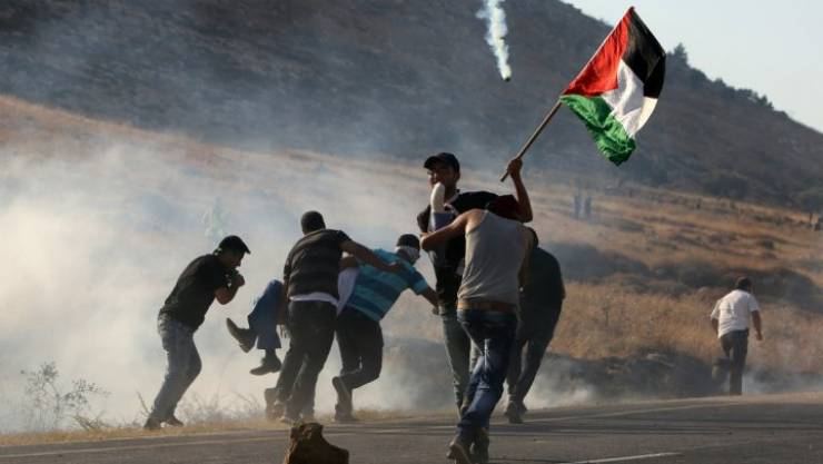 تجدد المواجهات والمظاهرات بفلسطين والعالم لأجل القدس