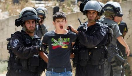 الاحتلال يعتقل 10مواطنين غالبيتهم من الأطفال