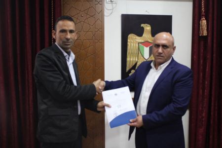  المحافظ الرجوب يصدر قرارا بتكليف رئيس مجلس قروي الجلمة بتنظيم الأوضاع العامة في منطقة المعبر