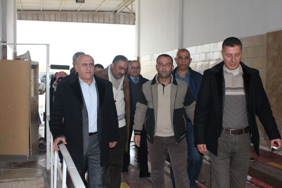 محافظ جنين يطلع على نقل خدمات فحص المركبات من دائرة السير إلى إدارة الدينامومتر