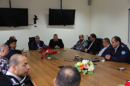 قلقيلية : المحافظ يشيد بجهود الدفاع المدني ودوره خلال المنخفض الأخير