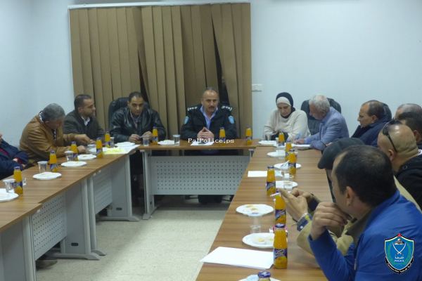 حركة فتح تزور وتشيد بأداء الشرطة في جنين