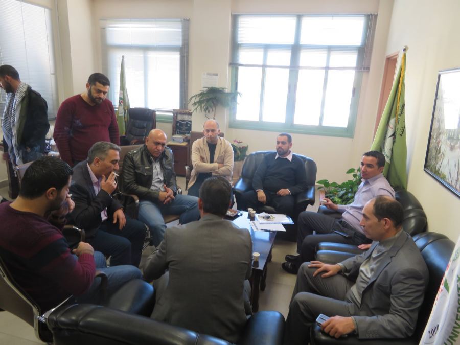 محافظ جنين الرجوب يقوم بجوله للاطلاع على التقدم الذي وصلت اليه كلية التمريض العلوم الطبية المساندة