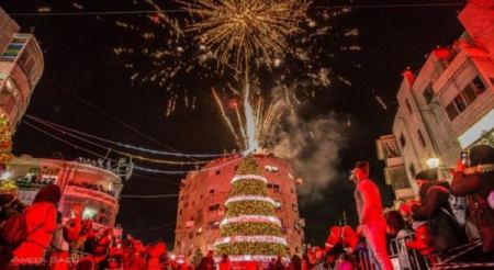 الشرطة تؤمن وتشارك في إطلاق فعاليات قافلة الميلاد المجيد في رام الله