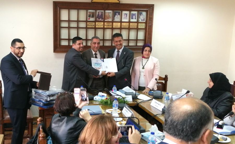  كلية التمريض بالجامعة العربية الامريكيةتستلم جائزة المؤسسة المتميزة عربياً للعام 2019