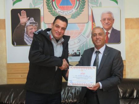 خلال زيارته لمديرية الدفاع المدني نائب المحافظ يشيد بجهود وكفاءة طواقم الدفاع المدني