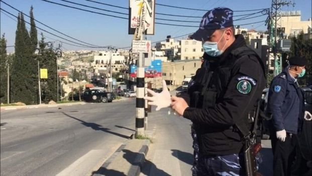 الشرطة تغلق محال تجارية وتحرر مخالفات سلامة عامة في جنين
