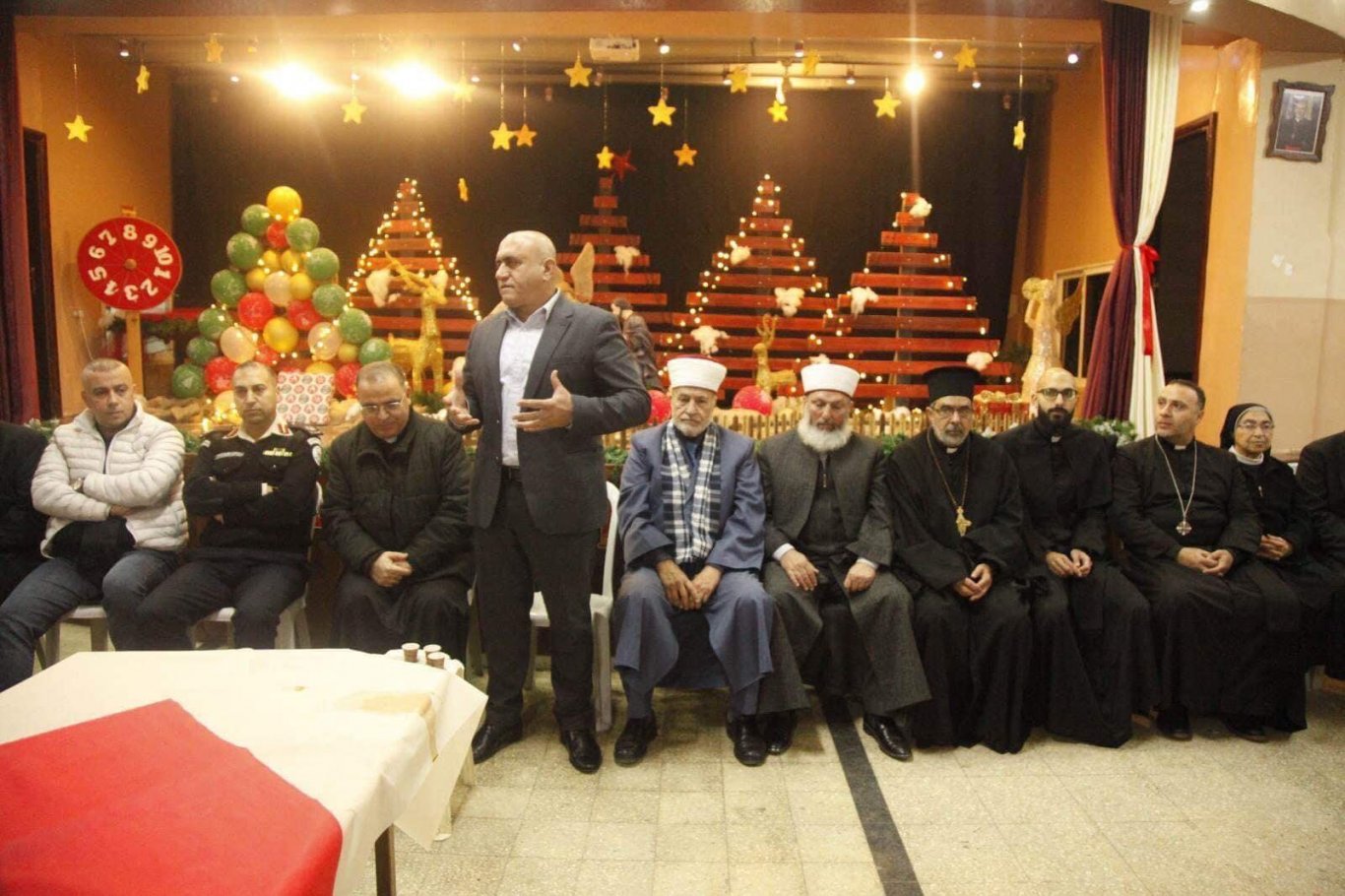 محافظ جنين يهنئ أبناء شعبنا المسيحيين لمناسبة أعياد الميلاد