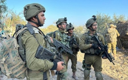 جنود الاحتلال ومستعمرون يعتدون على مواطنين ويعتقلون شابا شرق نابلس