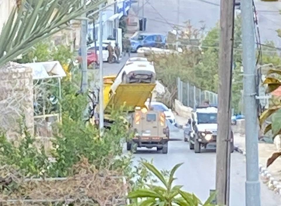 الاحتلال يستولي على 3 مركبات في بيرزيت شمال رام الله