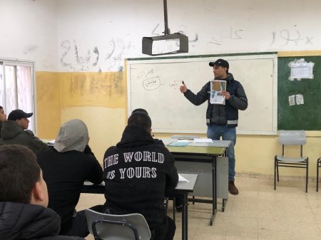 إدارة مكافحة المخدرات تنفذ سلسلة محاضرات توعوية لتعزيز الوعي والوقاية من آفة المخدرات